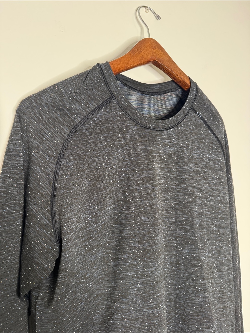Lululemon Men's Long Sleeve Crewneck Performance Shirt - Charcoal - Picture 6 of 10